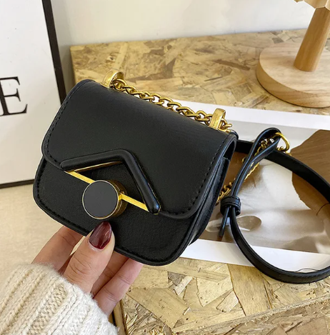 Chic Leather Crossbody Bag