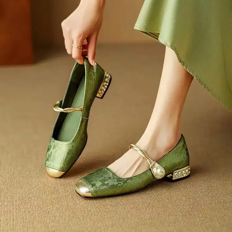 Claribel Pearl Pumps