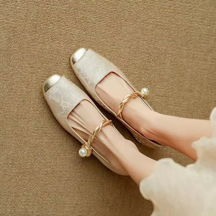 Claribel Pearl Pumps